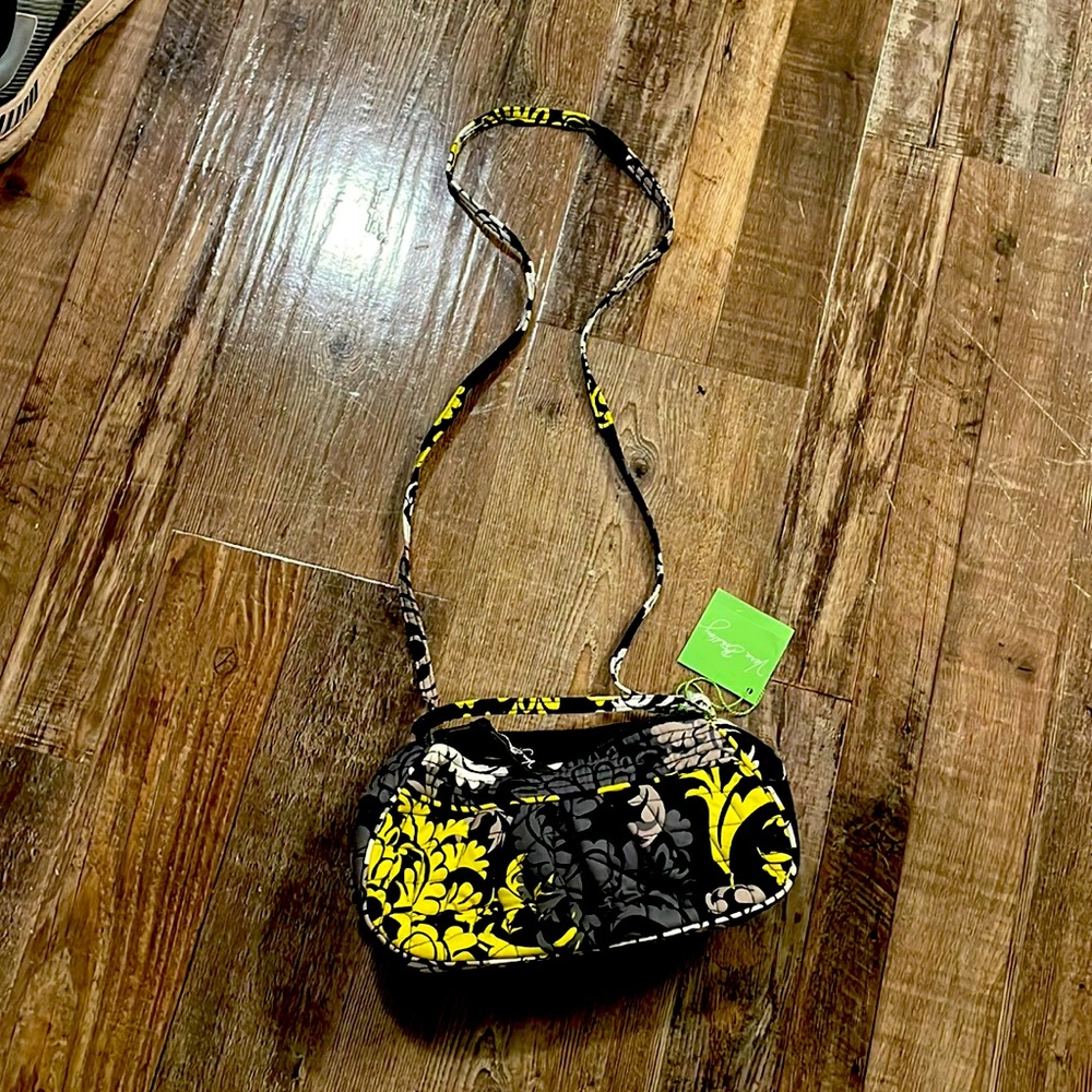 Never before worn Vera Bradley Frankie baroque small bag